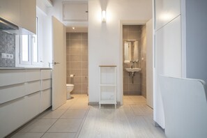 淋浴设施、吹风机