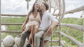 Honeymoon Studio Suite, Balcony, City View | Terrace/patio
