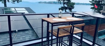 Westcoast paradise beside the sea

