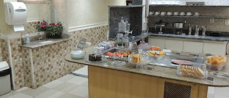 Gratis frukostbuffé varje dag