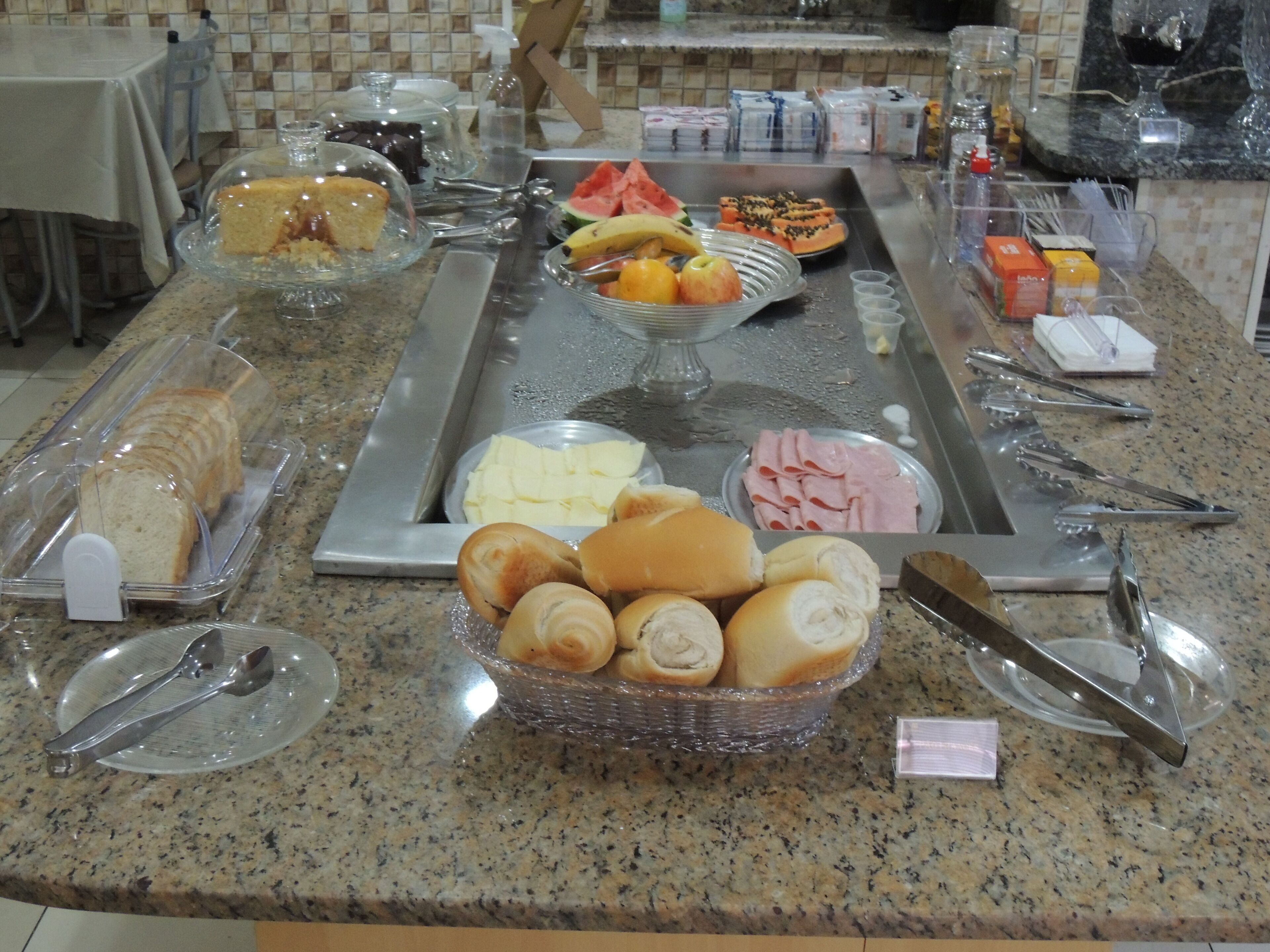 Esmorzar diari d'estil bufet gratuït 