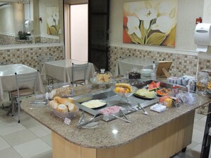 Gratis morgenmadsbuffet hver dag
