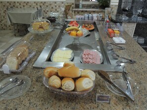 Gratis morgenmadsbuffet hver dag