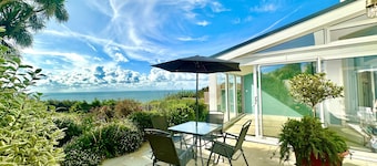 Smugglers View - Niton, sleeps 4 guests  in 2 bedrooms