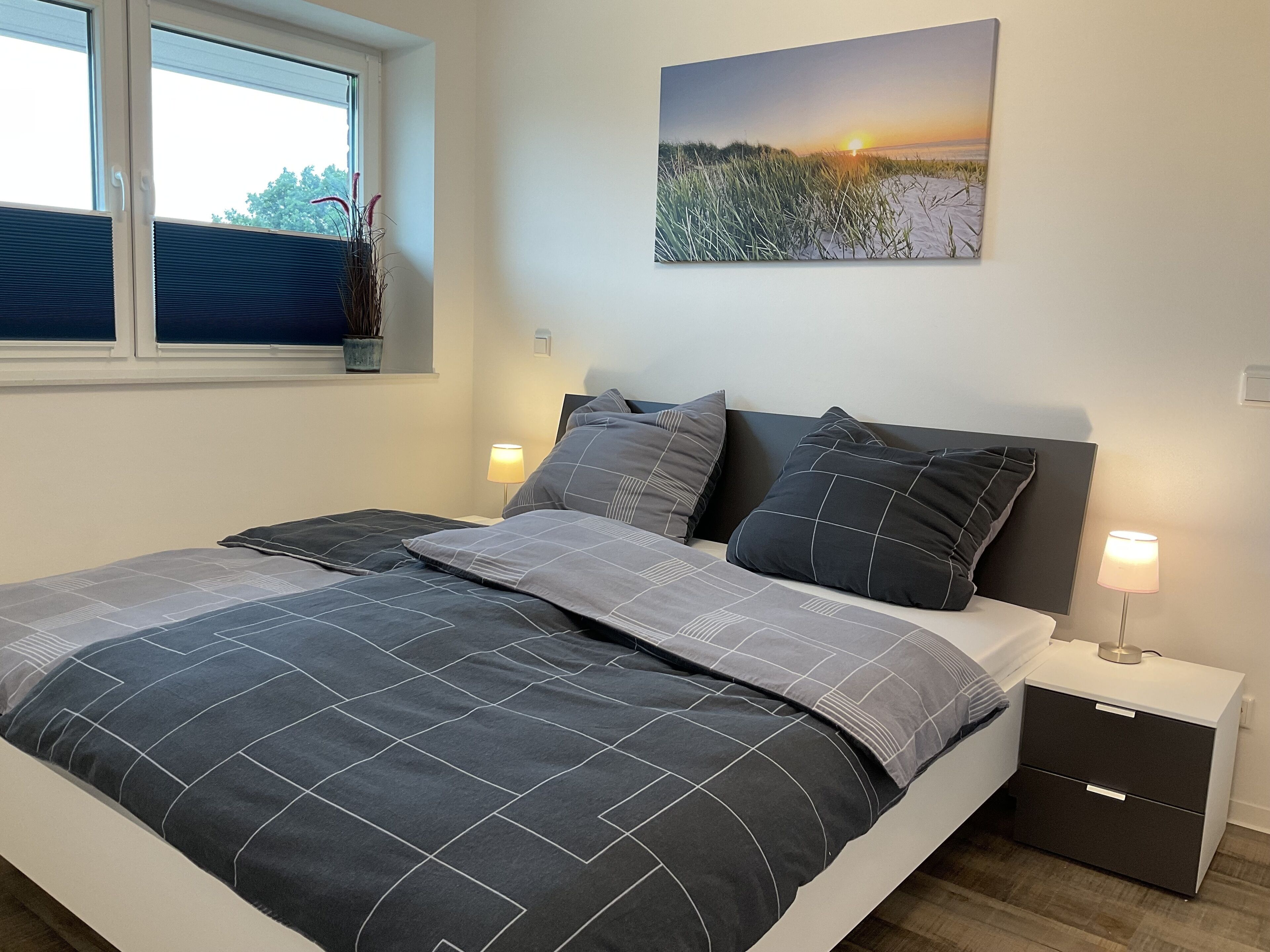 2 Schlafzimmer, schallisolierte Zimmer, Bügeleisen/Bügelbrett