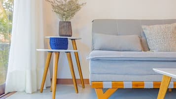 Traditional Apartment | Living room