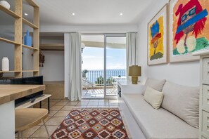 TV - Studio Mar - by WehostMadeira (Funchal)