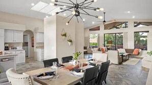 Dining - RedRockViews GreatLocation 4BR 6Beds 3.5Baths DogsWelcome Hiking BBQ HugePatio (Sedona)