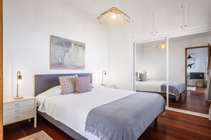 1 habitación, tabla de planchar con plancha, wifi gratis y ropa de cama 