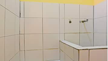 Basic Single Room | Bathroom | Shower, towels
