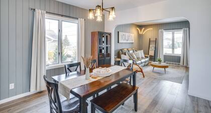 Steps to Lake Michigan: Manitowoc Home w/ Fire Pit
