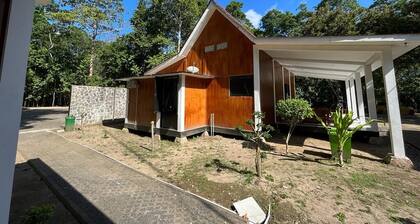 Capital O 92612 Penginapan D'alas Purwo & BeachNearPadang Savana Sadengan