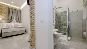 Classic Room, 1 Double Bed | Egyptian cotton sheets, premium bedding, down comforters, minibar