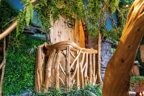 The Faerie Forest | Living area