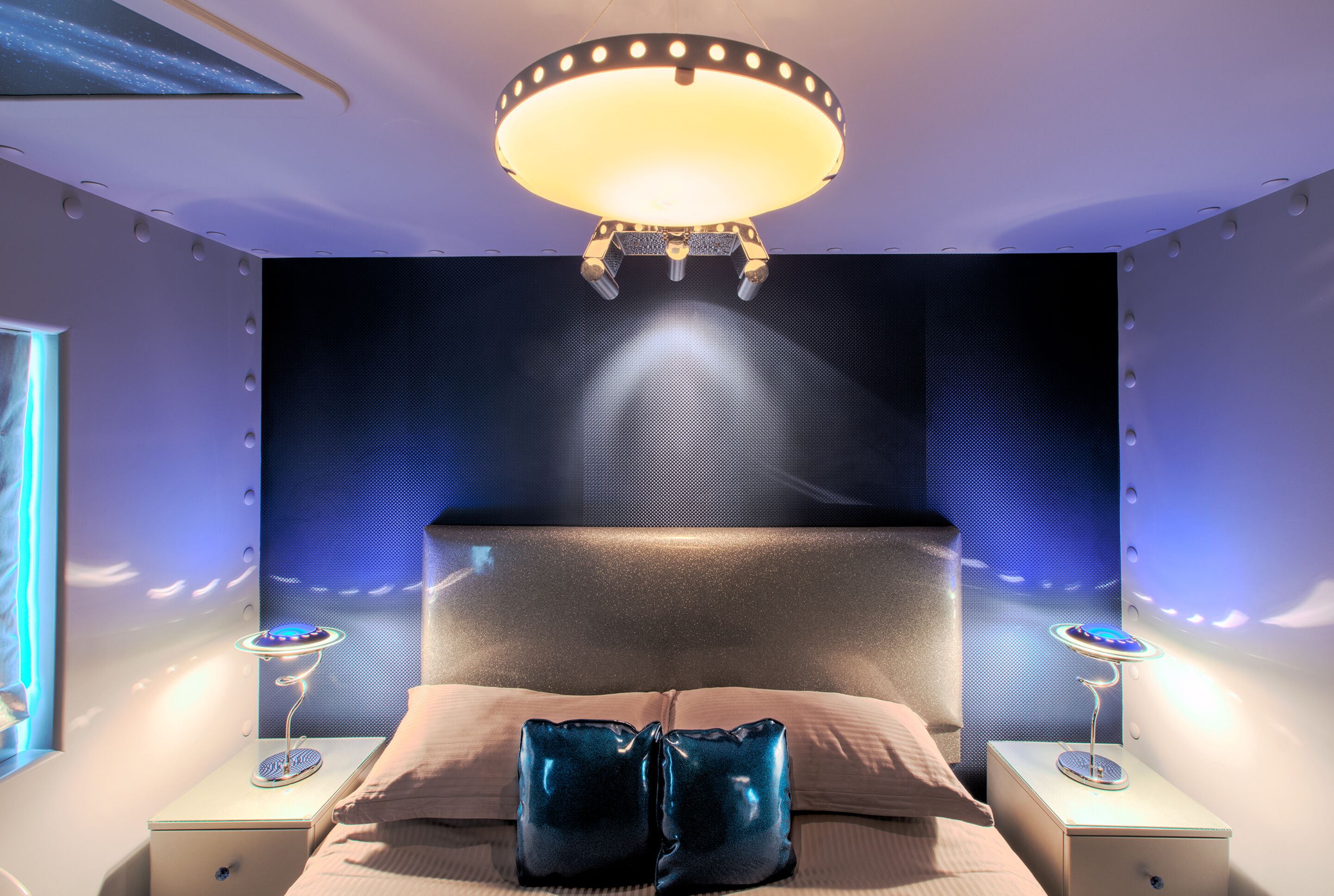 The Final Frontier | Desk, laptop workspace, soundproofing, free WiFi