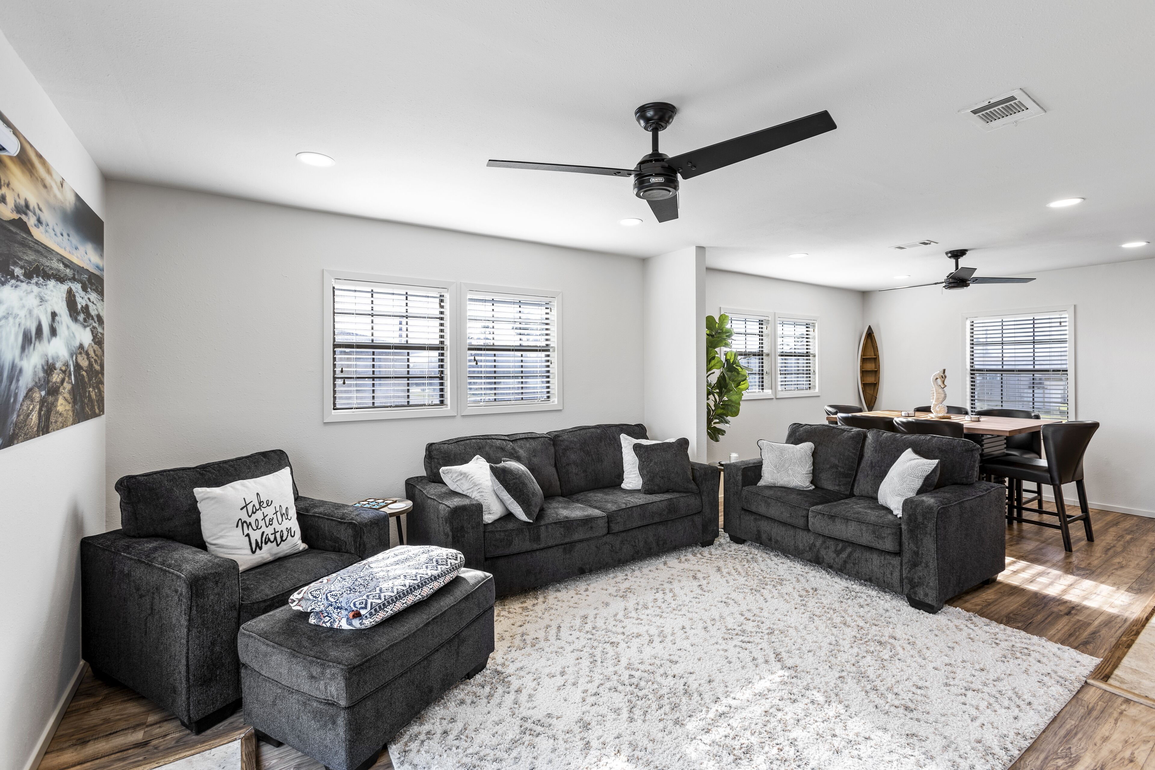 Elegant beach home within walking distance of the beach, stores & food!
