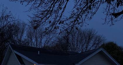 Aunt Martha’s Cottage -Pet Friendly