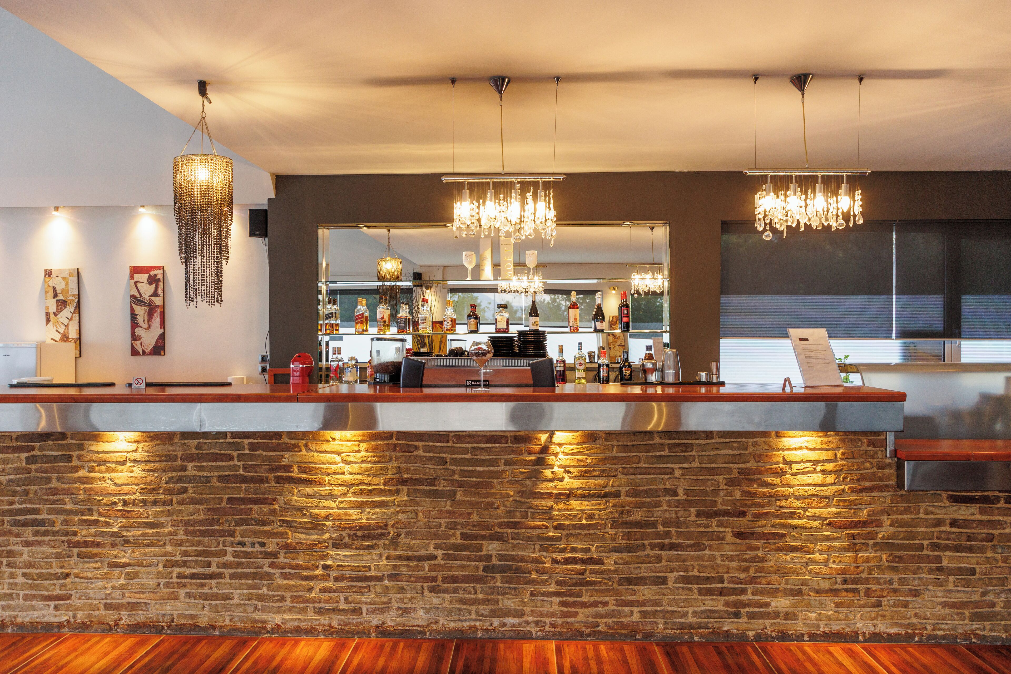 Bar (in der Unterkunft)