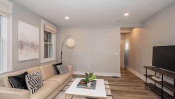 House, Multiple Beds, Kitchen | Living area | TV