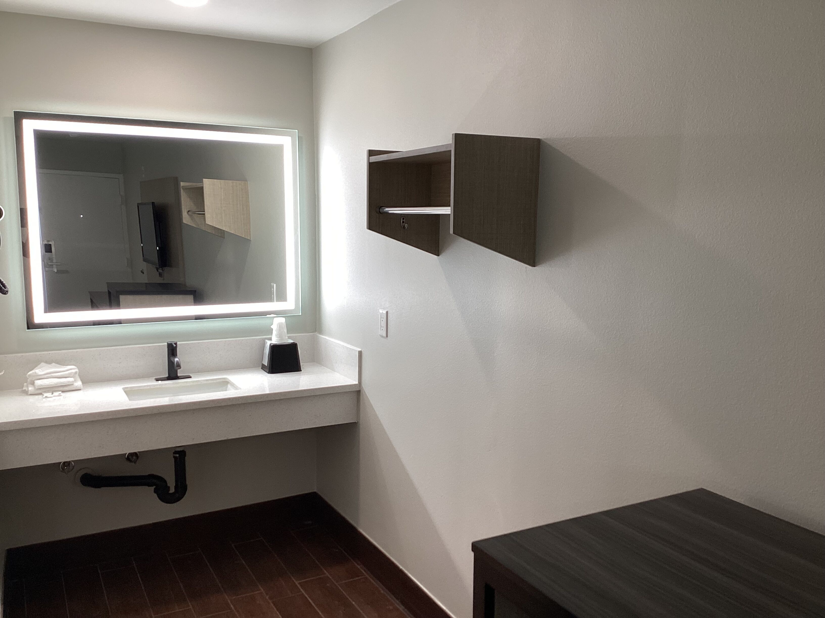 standard room, 2 queen beds | 1 bedroom, desk, free wifi