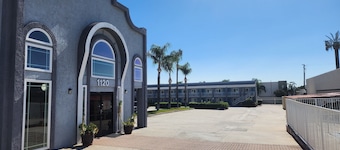 Mayfair Inn Ontario Airport