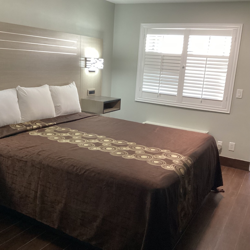 MAYFAIR INN ONTARIO AIRPORT photo 7