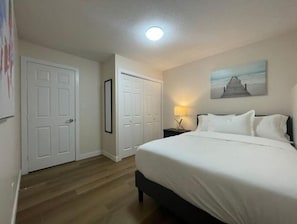 2 chambres, fer et planche à repasser, Wi-Fi gratuit, draps fournis