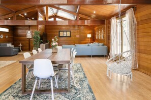 Dining - Casa da Poesia - Private Pool (Porto de Mós)