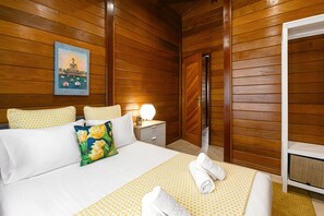 3 bedrooms, iron/ironing board, travel crib, internet - Casa da Poesia - Private Pool (Porto de Mós)