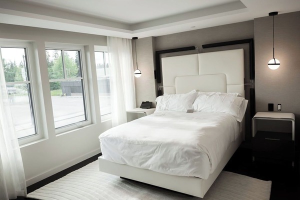 Superior Room, 1 Queen Bed, Non Smoking | In-room safe, desk, blackout drapes, iron/ironing board (on request)
