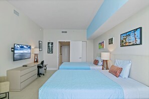 Casa, varias camas, balcón, vistas al mar | Vistas desde la habitación