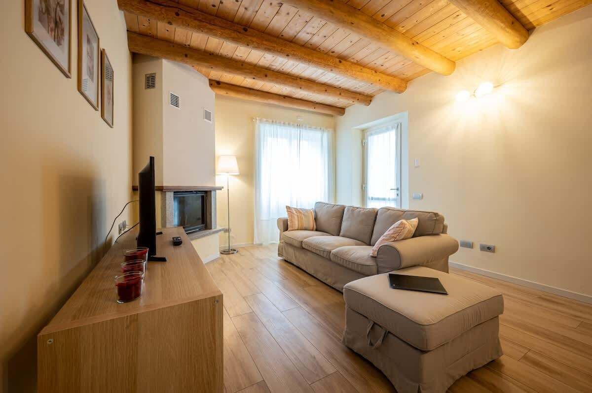 Flat With Garden And Parking Spot - Larihome A21 - Domaso