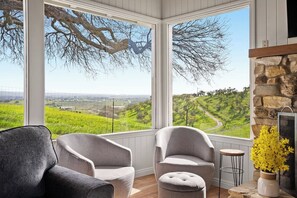 Interior - Paso Robles Wine Country Villa, Pool & Views (Paso Robles)