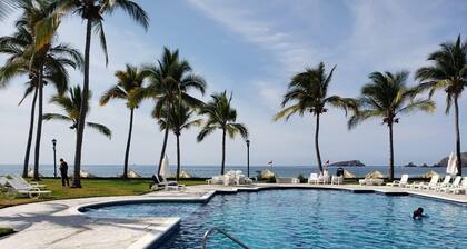 Beachfront Apartment at Ixtapa Iguana México Zihuatanejo Paradise