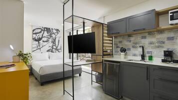 Panoramic Room