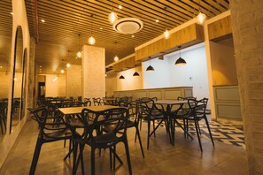 43-inch Smart TV with digital channels, heated floors