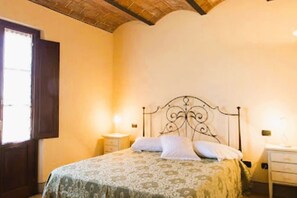 1 habitación y ropa de cama 