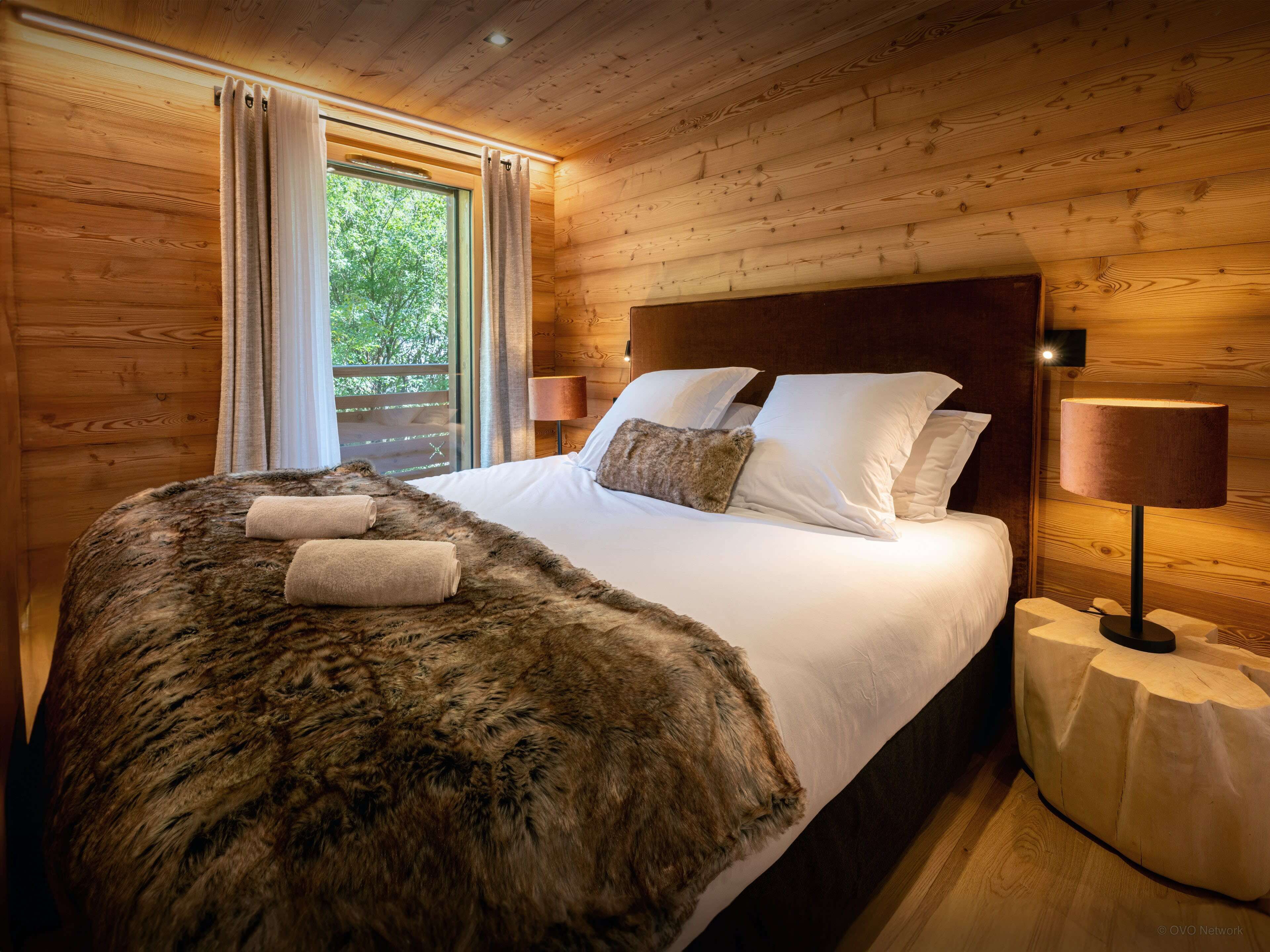 4 chambres, fer et planche à repasser, Wi-Fi, draps fournis