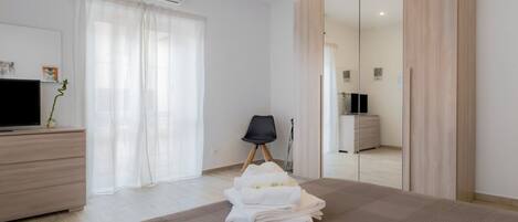 1 camera, ferro/asse da stiro, accesso a Internet, lenzuola