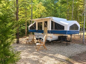 Exterior - Turkey Knob: Pop-up in the Great Smoky Mountains  (Cosby)