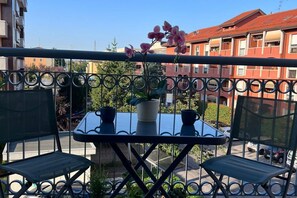 Outdoor dining - Bnbook TommasoGrossi Studio (Rho)
