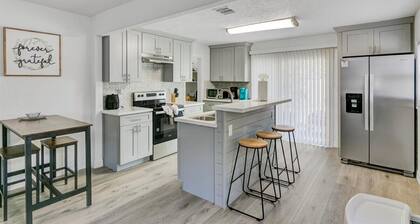 Your Bridge City Bliss Awaits in this 3 Bdrm Gem!