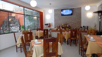 Desayuno buffet incluido todos los días