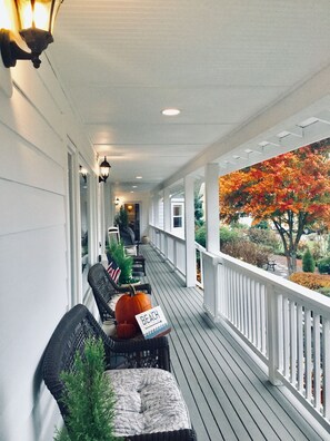 Terrace/patio - Historic Haven Across From Puget Sound High Speed Internet. (Hansville)