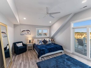 4 habitaciones, tabla de planchar con plancha, wifi y ropa de cama 