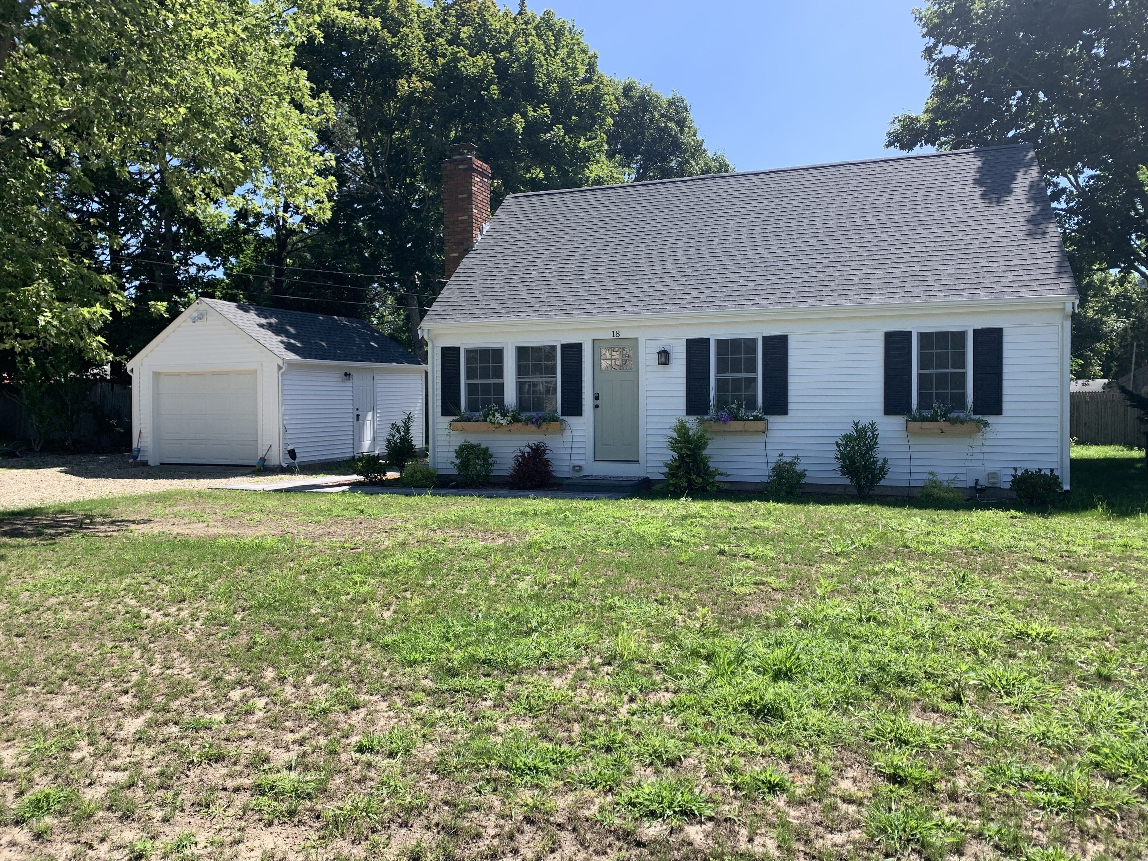 Newly remodeled 3 bedroom,2 bath South Yarmouth Home