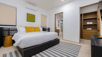 5 bedrooms, desk, iron/ironing board, WiFi