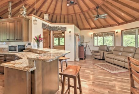Interior. Ocean View Mountain Home by Akaka Falls.