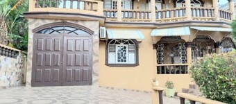 Cambridge mi casa ur casa w/ pool & beach access 2