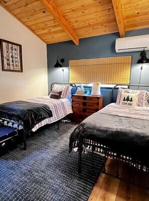 3 عدّة غرف نوم ومكواة/لوح كي وسرير سفر وواي فاي مجانًا